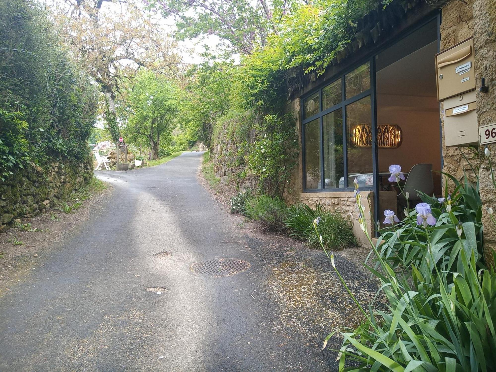 Chambre Du Sabotier - Studio Troglodytique - A 100 M Baignade En Riviere - Location De Canoe - Circuits Cyclo - Aire De Pique-Nique - 3 Restaurants كاستلناود لا شابيل المظهر الخارجي الصورة